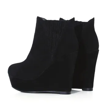 MoonMeek 2020 nova marca genuína de cor preta de couro sapatos de plataforma de moda cunhas dedo do pé redondo inverno tornozelo botas para mulher