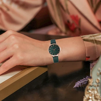 China para Mulheres relógio de Pulso Flores Verde Pequeno Senhora do Vestido de Relógios de Couro Quaze Relógio Romano Escala Relojes Para Mujer Montre Femme